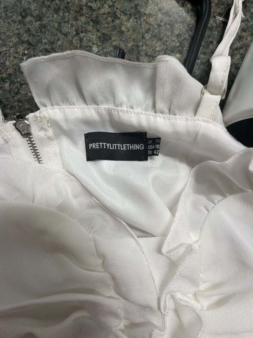 PRETTYLITTLETHING White Ruched Ruffle Crop Top with Zip Back - Picture 3 of 3